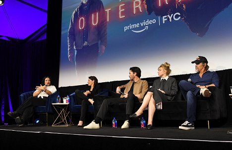 The Prime Experience: "Outer Range" on May 15, 2022 in Beverly Hills, California - Tamara Podemski, Lili Taylor, Tom Pelphrey, Imogen Poots, Josh Brolin - Outer Range - Events