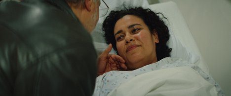 Esma Abouzahra - Tierra natal - La muerte de una promesa - De la película