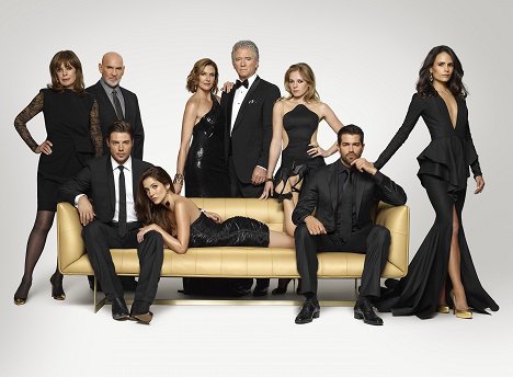 Linda Gray, Mitch Pileggi, Josh Henderson, Julie Gonzalo, Brenda Strong, Patrick Duffy, Emma Bell, Jesse Metcalfe, Jordana Brewster - Dallas - Season 3 - Werbefoto