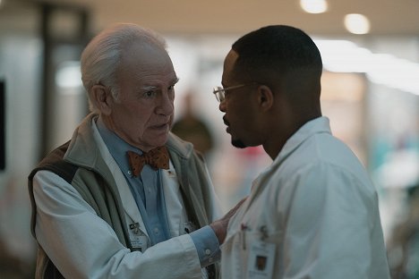 Robert Pine, Cornelius Smith Jr. - Memorial Hospital - Die Tage nach Hurrikan Katrina - Day One - Filmfotos