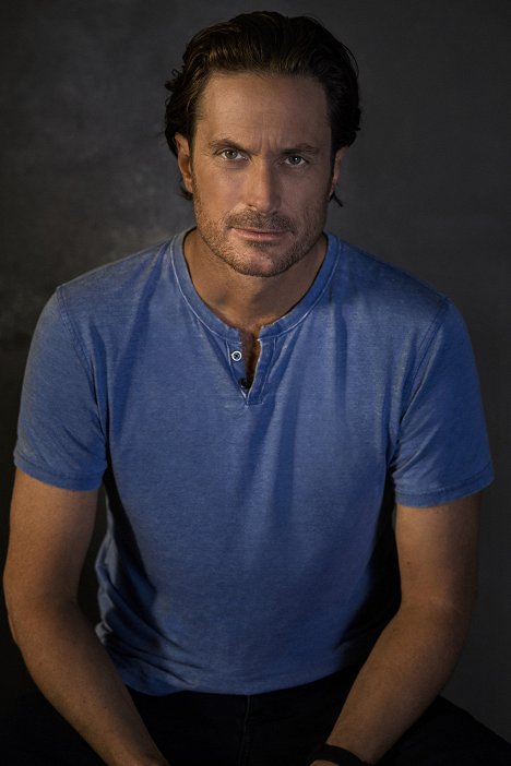 Oliver Hudson - The Cleaning Lady - Season 1 - Promoción