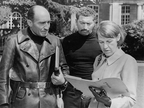 Walter Gotell, Peter Brayham, Lotte Lenya - From Russia with Love - Photos