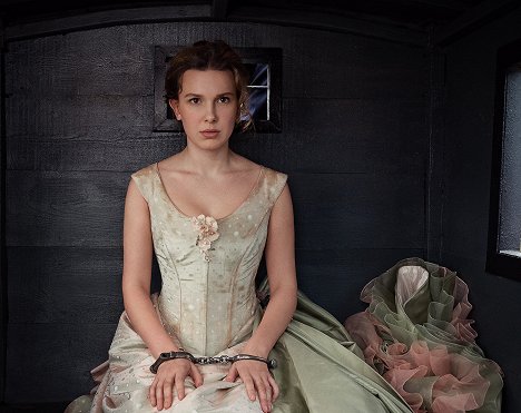 Millie Bobby Brown - Enola Holmes 2 - Photos