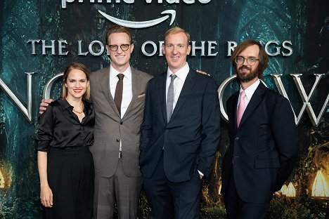 "The Lord Of The Rings: The Rings Of Power" New York Special Screening at Alice Tully Hall on August 23, 2022 in New York City - Lindsey Weber, John D. Payne, Patrick McKay, Justin Doble - Pán prstenů: Prsteny moci - Série 1 - Z akcií