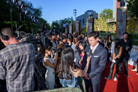 "The Lord Of The Rings: The Rings Of Power" Los Angeles Red Carpet Premiere & Screening on August 15, 2022 in Los Angeles, California - Sophia Nomvete, Markella Kavenagh, Benjamin Walker - The Lord of the Rings: The Rings of Power - Season 1 - Events