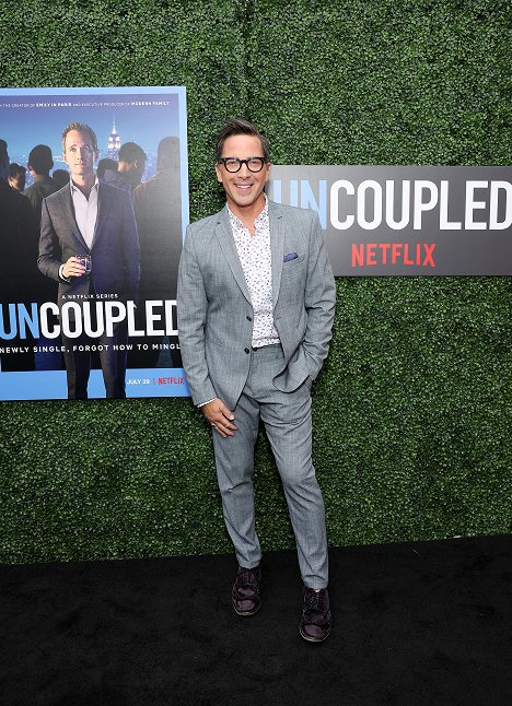 Premiere of Uncoupled S1 presented by Netflix at The Paris Theater on July 26, 2022 in New York City - Dan Bucatinsky - Opuštěný - Série 1 - Z akcií