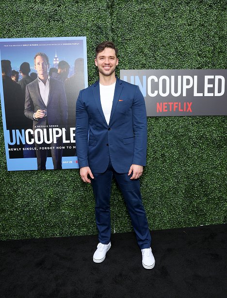 Premiere of Uncoupled S1 presented by Netflix at The Paris Theater on July 26, 2022 in New York City - David A. Gregory - Opuštěný - Série 1 - Z akcií
