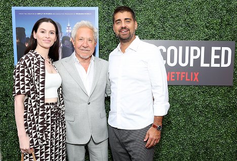 Premiere of Uncoupled S1 presented by Netflix at The Paris Theater on July 26, 2022 in New York City - Lilly Burns, Jeffrey Richman