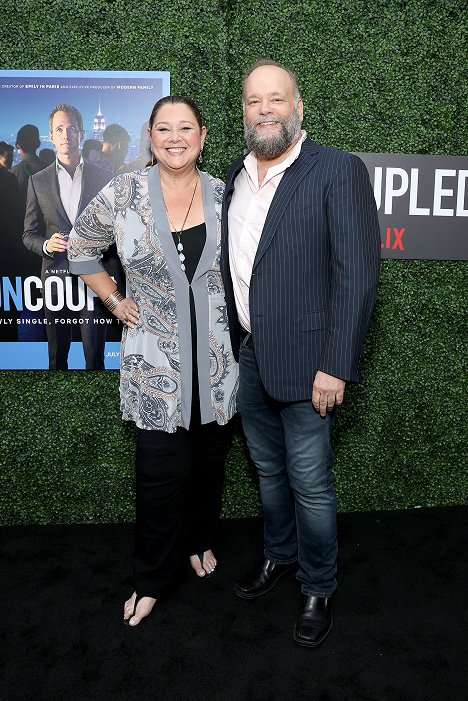 Premiere of Uncoupled S1 presented by Netflix at The Paris Theater on July 26, 2022 in New York City - Camryn Manheim - Desparejado - Season 1 - Eventos