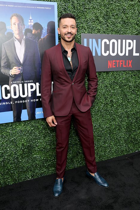 Premiere of Uncoupled S1 presented by Netflix at The Paris Theater on July 26, 2022 in New York City - Jai Rodriguez - Singiel w Nowym Jorku - Season 1 - Z imprez