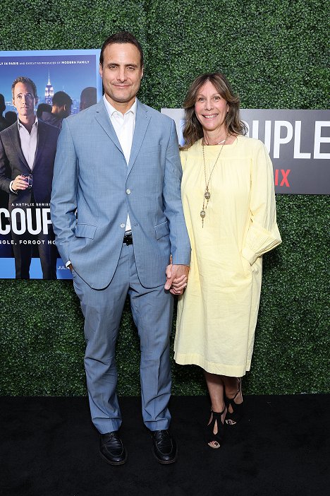 Premiere of Uncoupled S1 presented by Netflix at The Paris Theater on July 26, 2022 in New York City - Dominic Fumusa, Ilana Levine