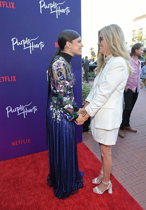 Netflix Purple Hearts special screening at The Bay Theater on July 22, 2022 in Pacific Palisades, California - Sofia Carson, Elizabeth Allen Rosenbaum