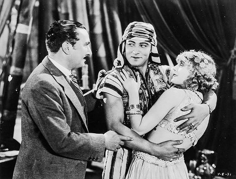 Rudolph Valentino, Vilma Bánky - El hijo del caíd - De la película