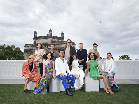 Tyroe Muhafidin, Ema Horvath, Nazanin Boniadi, Lloyd Owen, Maxim Baldry, John D. Payne, Markella Kavenagh, Charles Edwards, Sara Zwangobani, Robert Aramayo, Megan Richards - Le Seigneur des Anneaux : Les anneaux de pouvoir - Season 1 - Événements