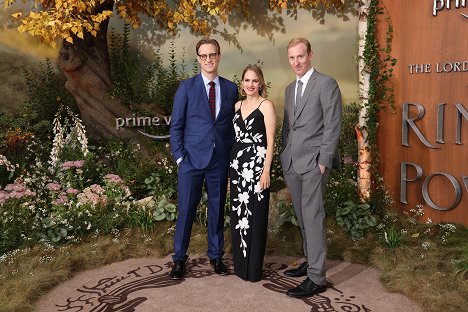 John D. Payne, Lindsey Weber, Patrick McKay - The Lord of the Rings: The Rings of Power - Season 1 - De eventos