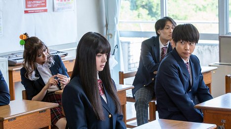Riko Yoshida, Eliza Ikeda, Takahisa Masuda - Komi-san wa, komjušó desu - Episode 1 - Kuvat elokuvasta