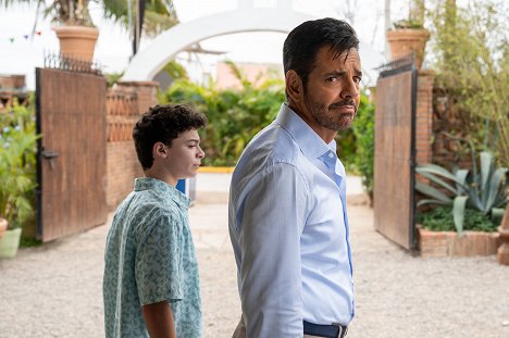 Raphael Alejandro, Eugenio Derbez - Acapulco - Love Is a Battlefield - Filmfotos