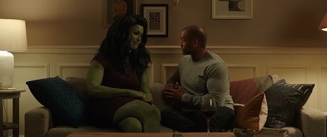 Tatiana Maslany, Michel Curiel - She-Hulk: Attorney at Law - Is This Not Real Magic? - Van film