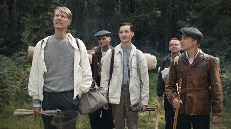 Ola G. Furuseth, Morten Svartveit, Sjur Vatne Brean, Mikkel Niva - Gutta på skauen - Kuvat elokuvasta