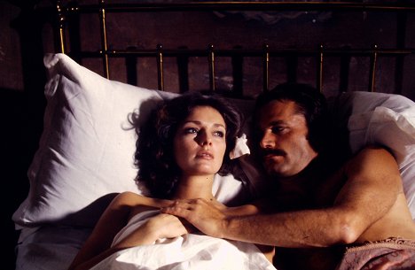 Jennifer O'Neill, Franco Nero - The Flower in His Mouth - Photos