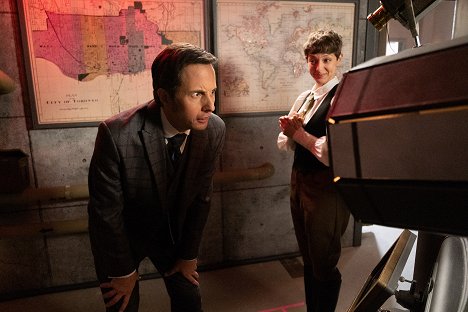 Jonny Harris, Steffi DiDomenicantonio - Murdoch Mysteries - Pendrick's Planetary Parlour - Filmfotos