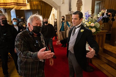 Yannick Bisson - Murdoch Mysteries - Close Encounters - Making of