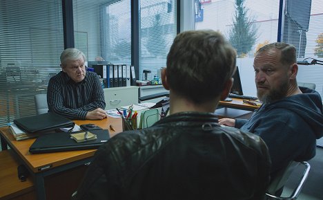 Martin Vrtáček, Filip Blažek - Případy 1. oddělení - Řetízek - De la película