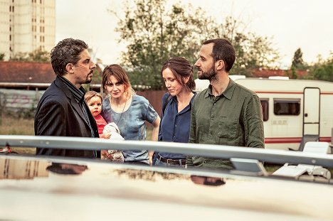 Damien Bonnard, Judith Chemla, Sara Giraudeau, Benjamin Lavernhe - Le Sixième Enfant - Kuvat elokuvasta