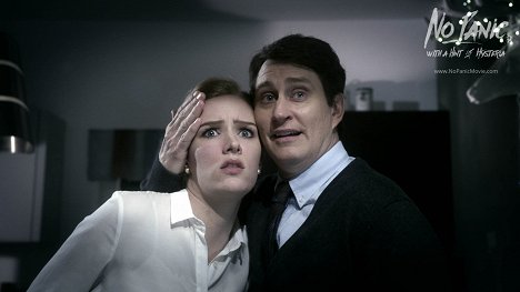 Charlotte Kirk, Alexander Chance - No Panic, With a Hint of Hysteria - Filmfotók