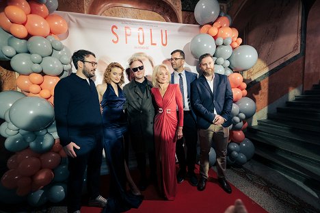 Premiéra filmu v pražském kině Lucerna 29. 9. 2022 - Kamila Janovičová, Štěpán Kozub, Veronika Žilková, David Laňka, Martin Müller - Spolu - Evenementen