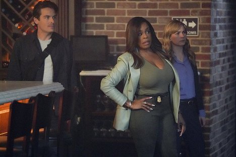 Kevin Zegers, Niecy Nash, Britt Robertson - The Rookie: Feds - Star Crossed - Z filmu