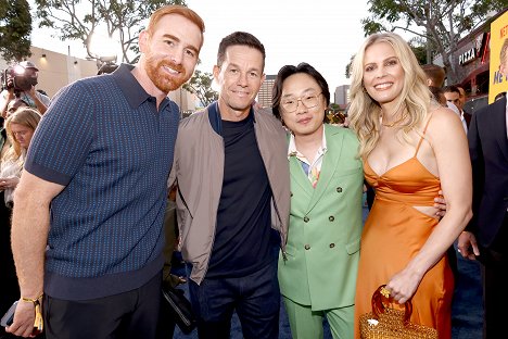 Netflix 'ME TIME' Premiere at Regency Village Theatre on August 23, 2022 in Los Angeles, California - Andrew Santino, Mark Wahlberg, Jimmy O. Yang - Me Time : Enfin seul ? - Événements