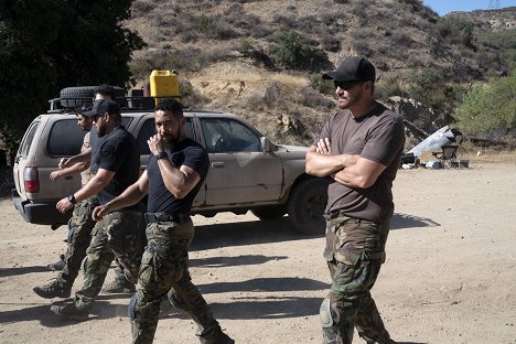 Neil Brown Jr., David Boreanaz - SEAL Team - Growing Pains - Photos