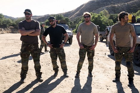 David Boreanaz, A. J. Buckley, Tyler Grey, Justin Melnick - SEAL Team - Growing Pains - Kuvat kuvauksista