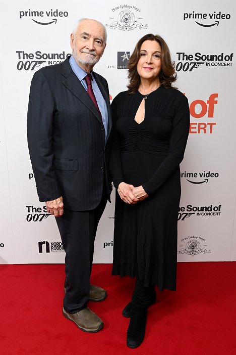 The Sound of 007 in concert at The Royal Albert Hall on October 04, 2022 in London, England - Michael G. Wilson, Barbara Broccoli - Zvuk 007 - Z akcií