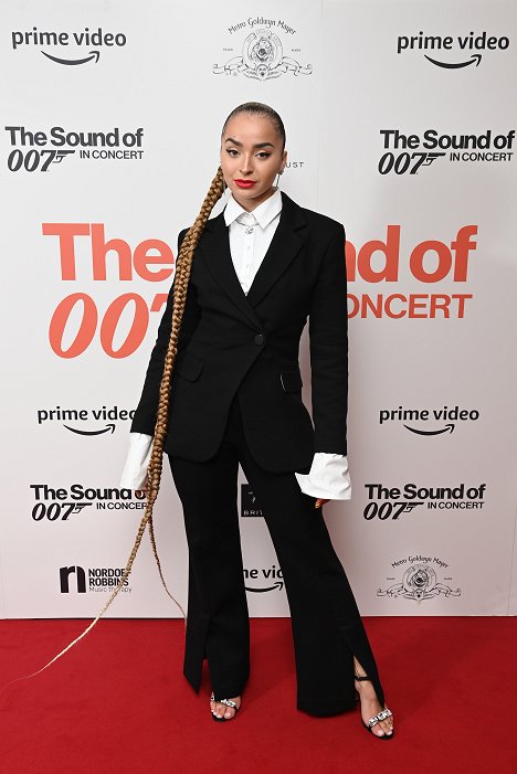 The Sound of 007 in concert at The Royal Albert Hall on October 04, 2022 in London, England - Ella Eyre - The Sound of 007 - De eventos