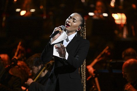 The Sound of 007 in concert at The Royal Albert Hall on October 04, 2022 in London, England - Ella Eyre - Zvuk 007 - Z akcií
