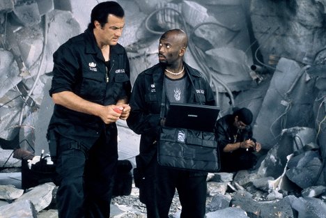 Steven Seagal, Romany Malco - Ticker - Photos