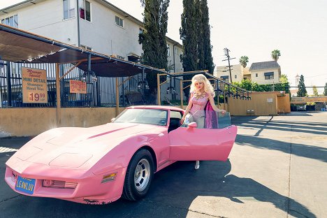 Emmy Rossum - Angelyne - Pink Clouds - Kuvat elokuvasta