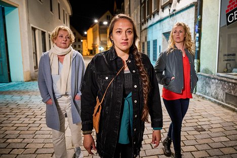 Saskia Vester, Lo Rivera, Christine Eixenberger - Marie fängt Feuer - Ungewisse Zukunft - De la película