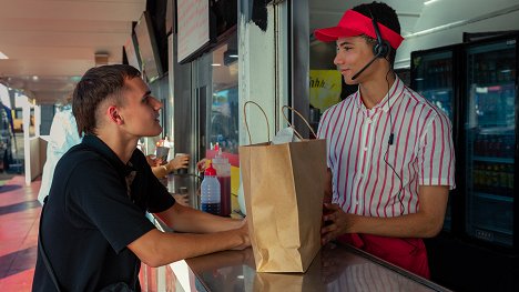 Will McDonald, James Majoos - Los rompecorazones - Season 1 - De la película