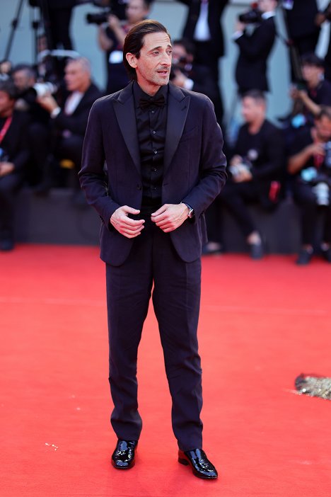Netflix Film "Blonde" red carpet at the 79th Venice International Film Festival on September 08, 2022 in Venice, Italy - Adrien Brody - Blondýnka - Z akcií