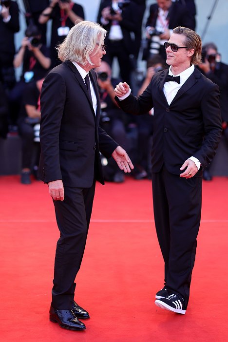 Netflix Film "Blonde" red carpet at the 79th Venice International Film Festival on September 08, 2022 in Venice, Italy - Andrew Dominik, Brad Pitt - Blondýnka - Z akcí