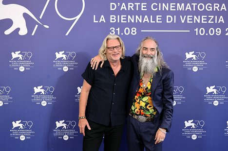 Photocall for the Netflix Film "Blonde" at the 79th Venice International Film Festival on September 08, 2022 in Venice, Italy - Andrew Dominik, Warren Ellis - Blonde - Events