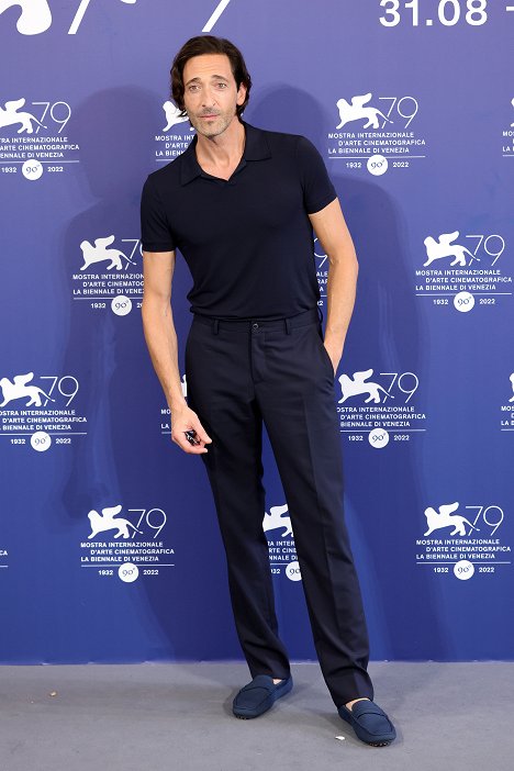 Photocall for the Netflix Film "Blonde" at the 79th Venice International Film Festival on September 08, 2022 in Venice, Italy - Adrien Brody - Blondynka - Z imprez