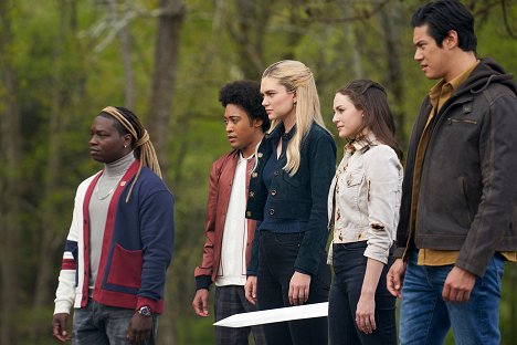 Chris Lee, Quincy Fouse, Jenny Boyd, Danielle Rose Russell, Ben Levin - Legacies - This Can Only End in Blood - De la película