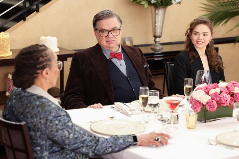 Oliver Platt, Hannah Riley - Chicago Med - And Now We Come to the End - Photos