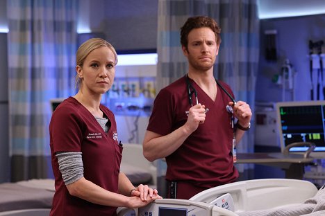 Jessy Schram, Nick Gehlfuss - Chicago Med - Lying Doesn't Protect You from the Truth - Photos