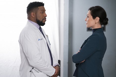 Jocko Sims, Michelle Forbes - New Amsterdam - Two Doors - Photos