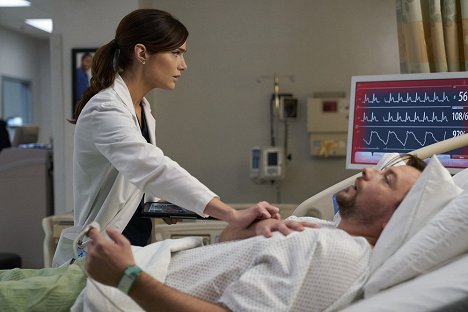 Janet Montgomery, Patrick Murney - New Amsterdam - The Crossover - Photos